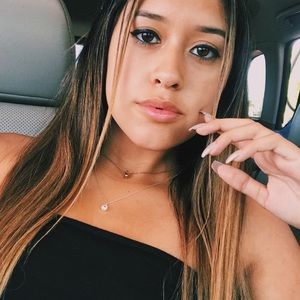 Meet your Posher, Calista